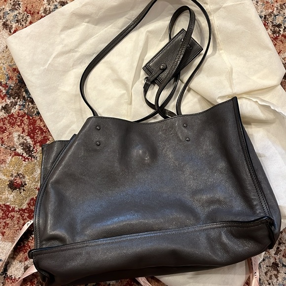 Prada tote in grey great condition - Picture 4 of 10